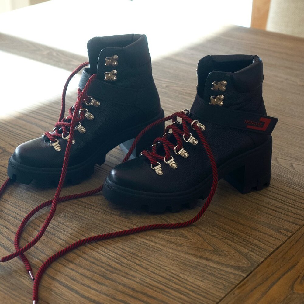 Moncler Carol Rubber-trimmed Textured-leather Ankle Boots - Black